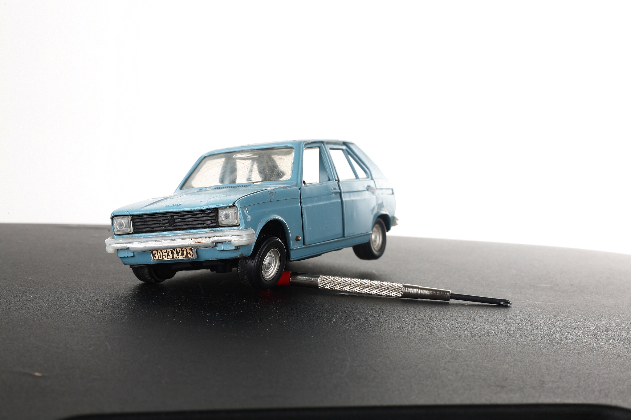 old blue toy car