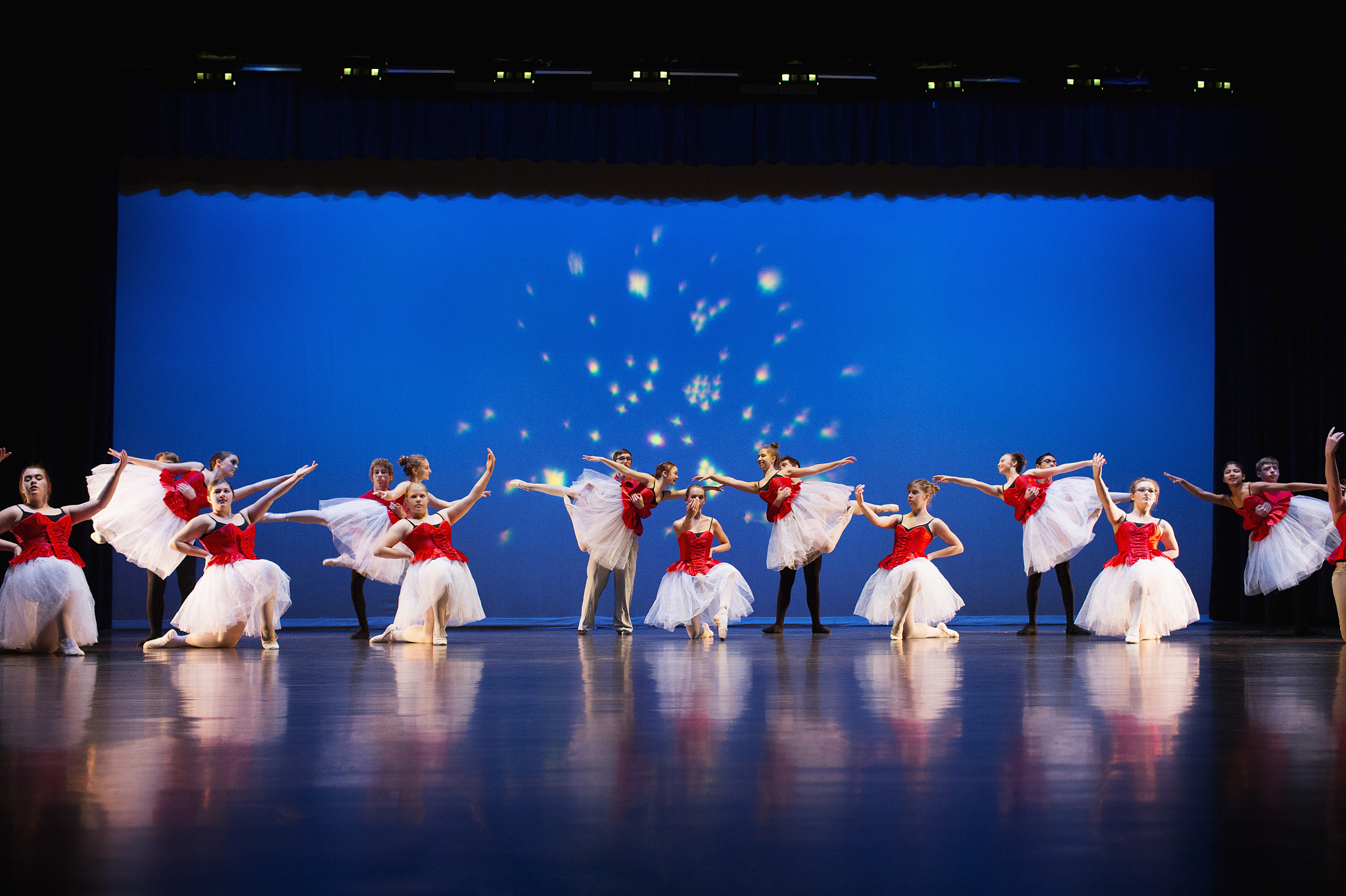 临沂艺术学校专业设置：音乐、美术、舞蹈、表演等领域全覆盖