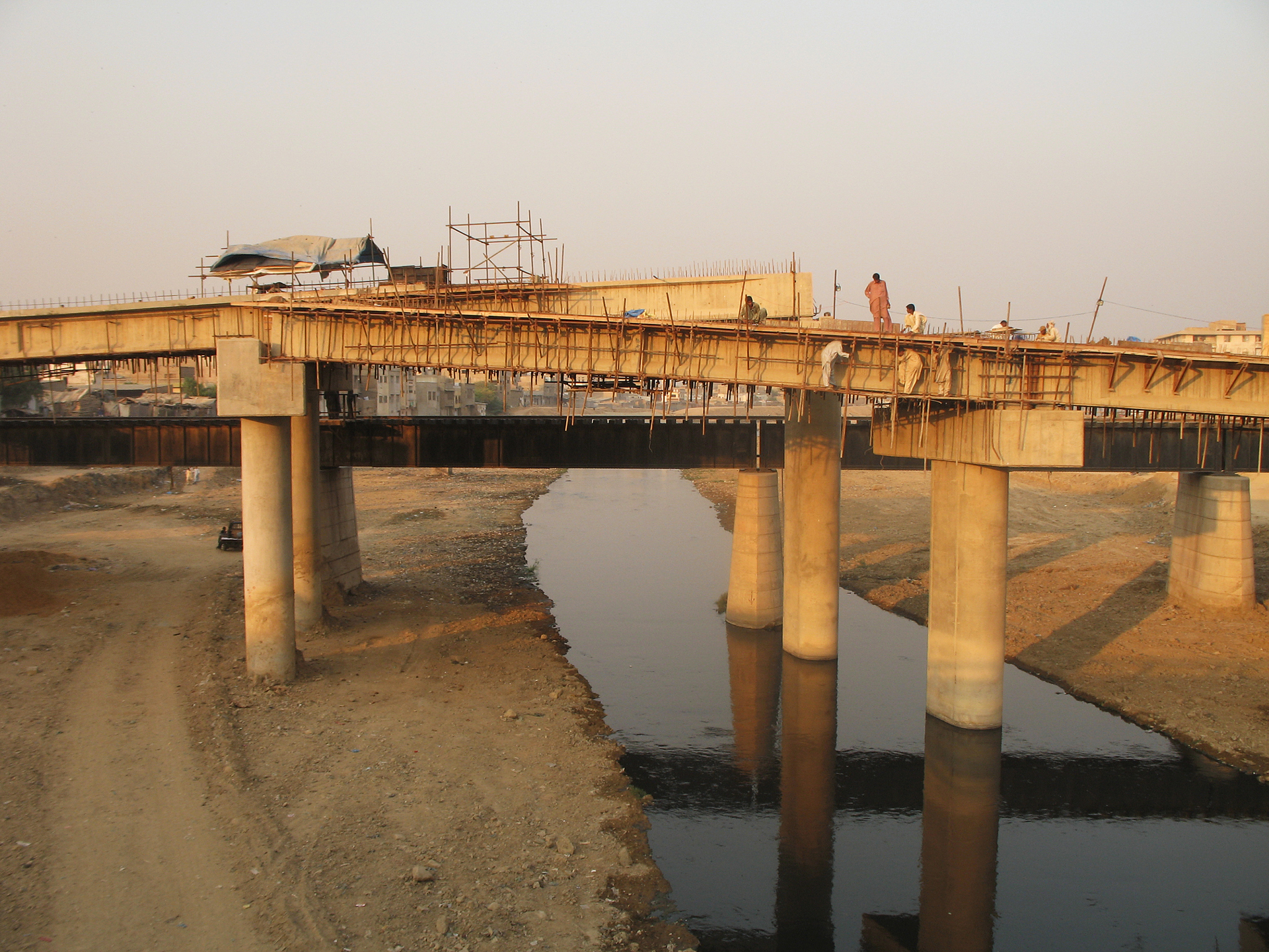 现代桥梁常见问题及解决方案 - 安全隐患与维护保养