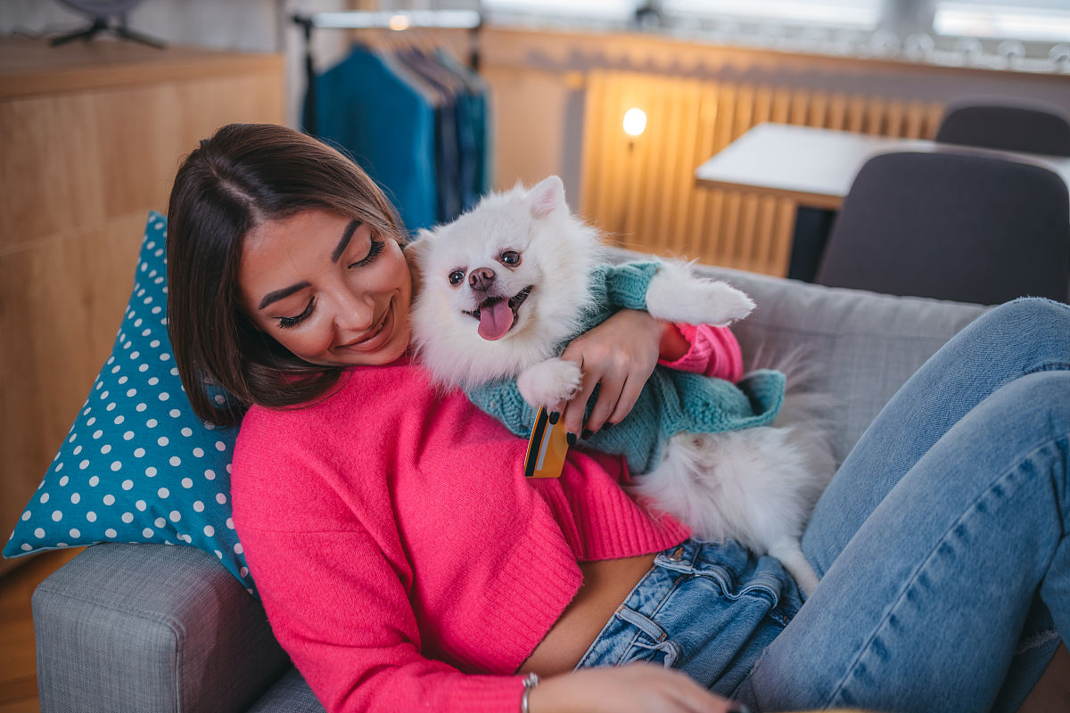 网上订餐系统有用户餐厅菜品管理员订单骑手六个实体请把它们的属性描述