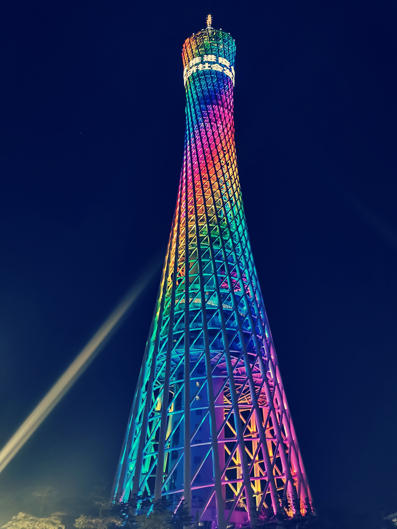 广州户外广告影响城市发展的案例有哪些