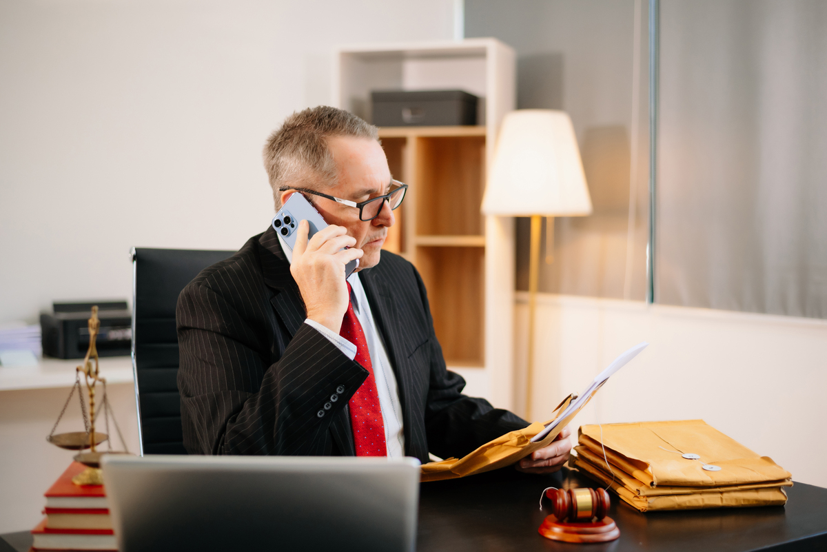 有一个脾气暴躁的上司怎么办