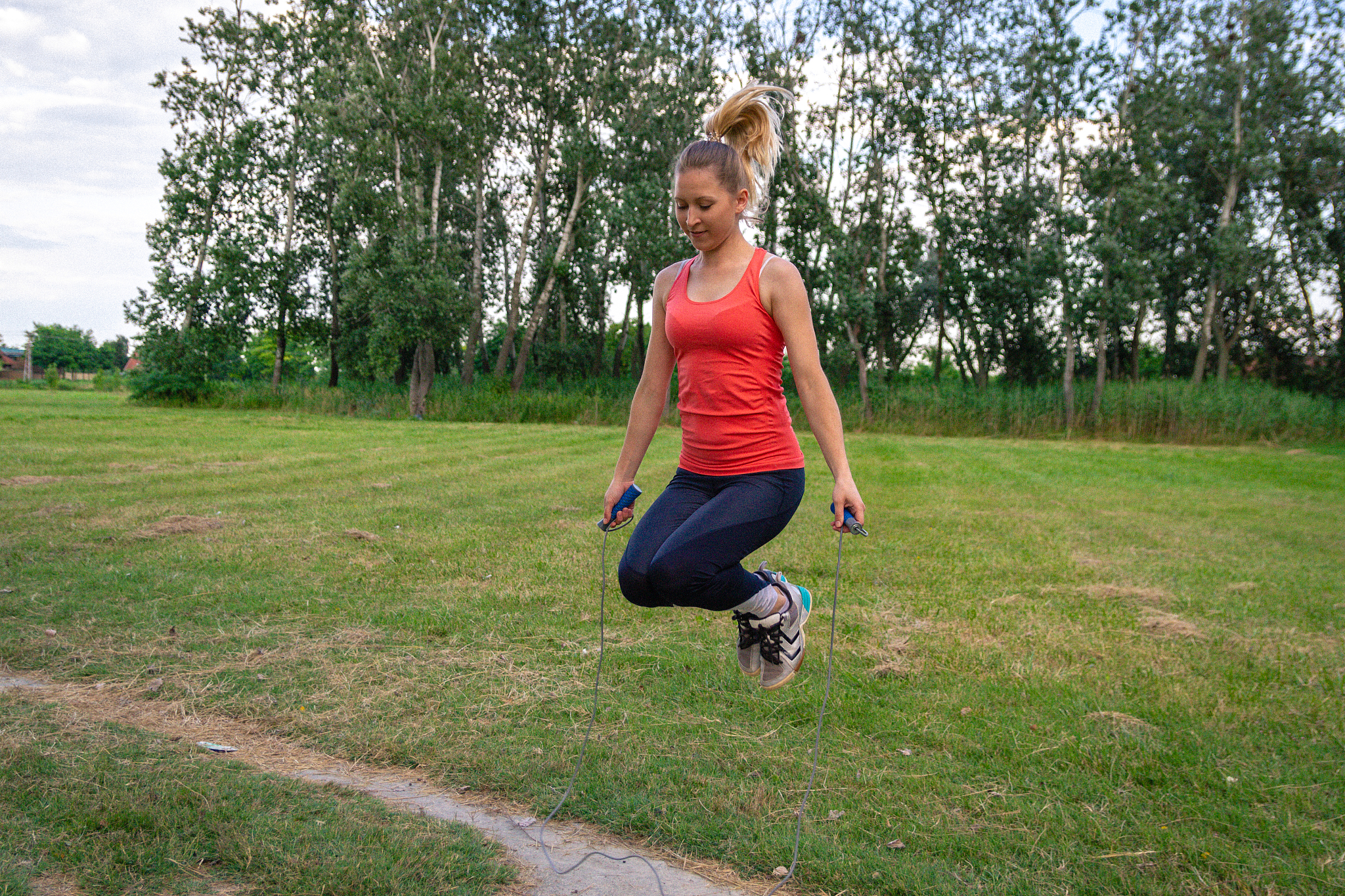 跳绳训练计划：从入门到进阶，提升心肺功能！