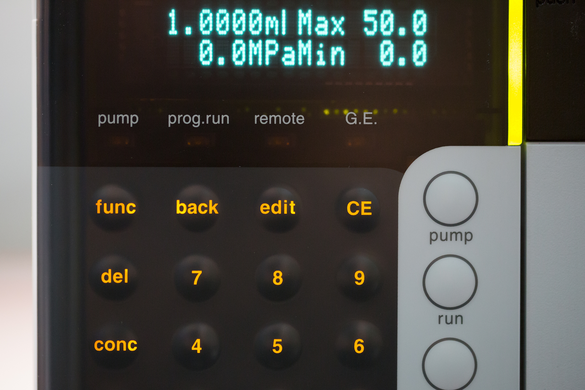 使用Kivy库构建手机APP界面：蓝牙灯控