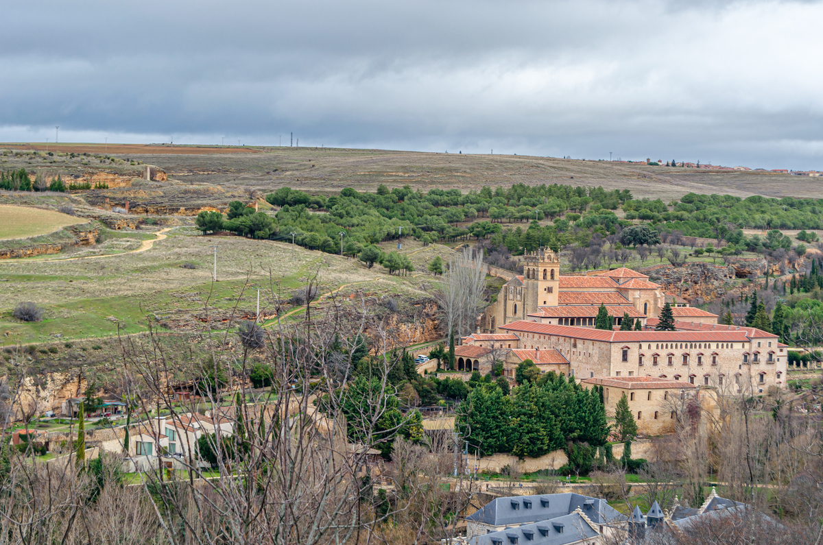 下面的地址：Lugar Palavea 1 15009 A Coruña España中Lugar Palavea 1什么意思