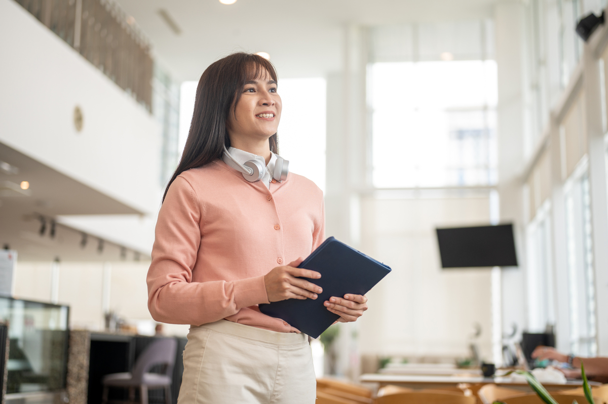 女生适合学什么专业？热门专业推荐及职业发展方向