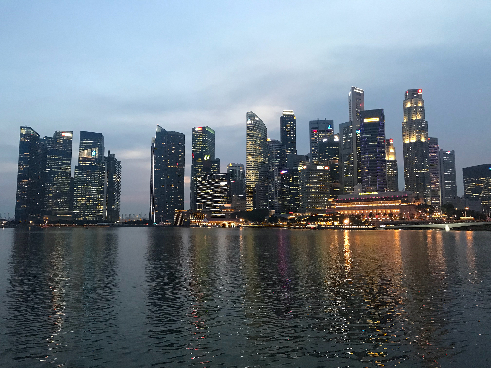 旅游目的地搜索 - 洲/季节筛选