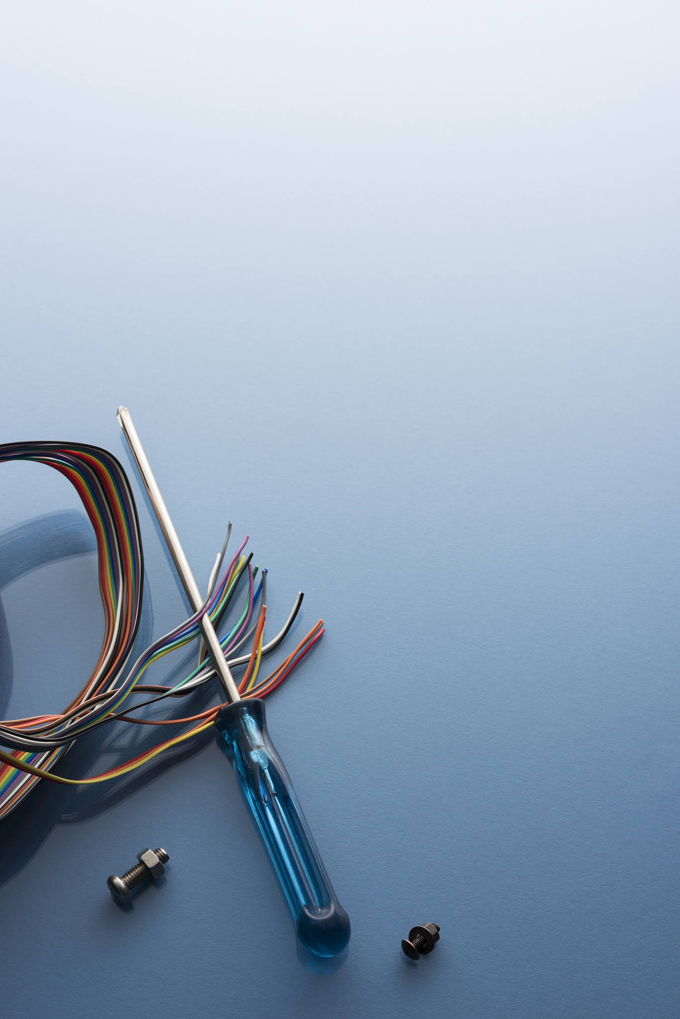 双绞线缠绕目的：减少电磁干扰，提高信号质量