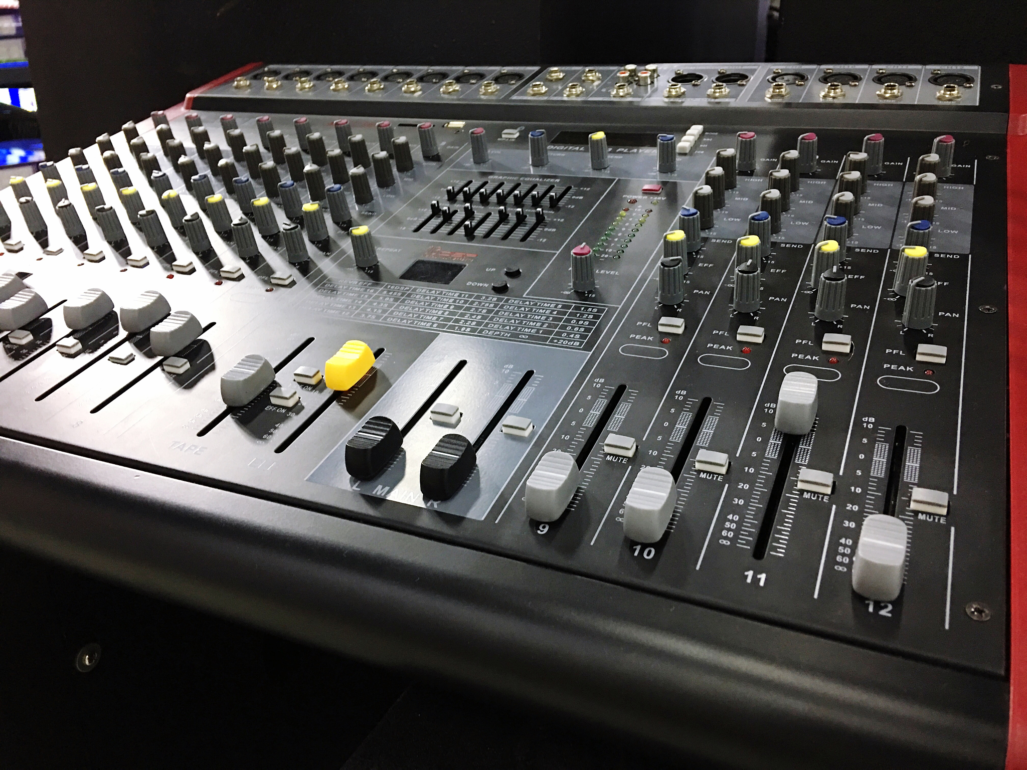 kx6x声卡里流行ktv练歌房录音棚哪一种是大厅混响哪一种是房问混响