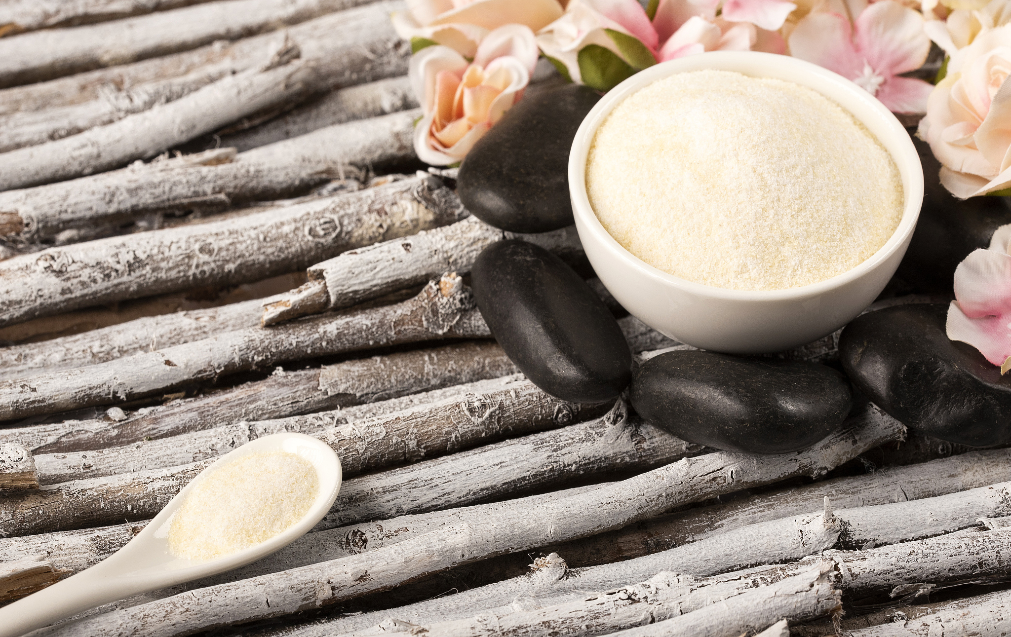 絲柔緊膚露成分解析：膠原蛋白、玻尿酸、維生素E等功效揭秘