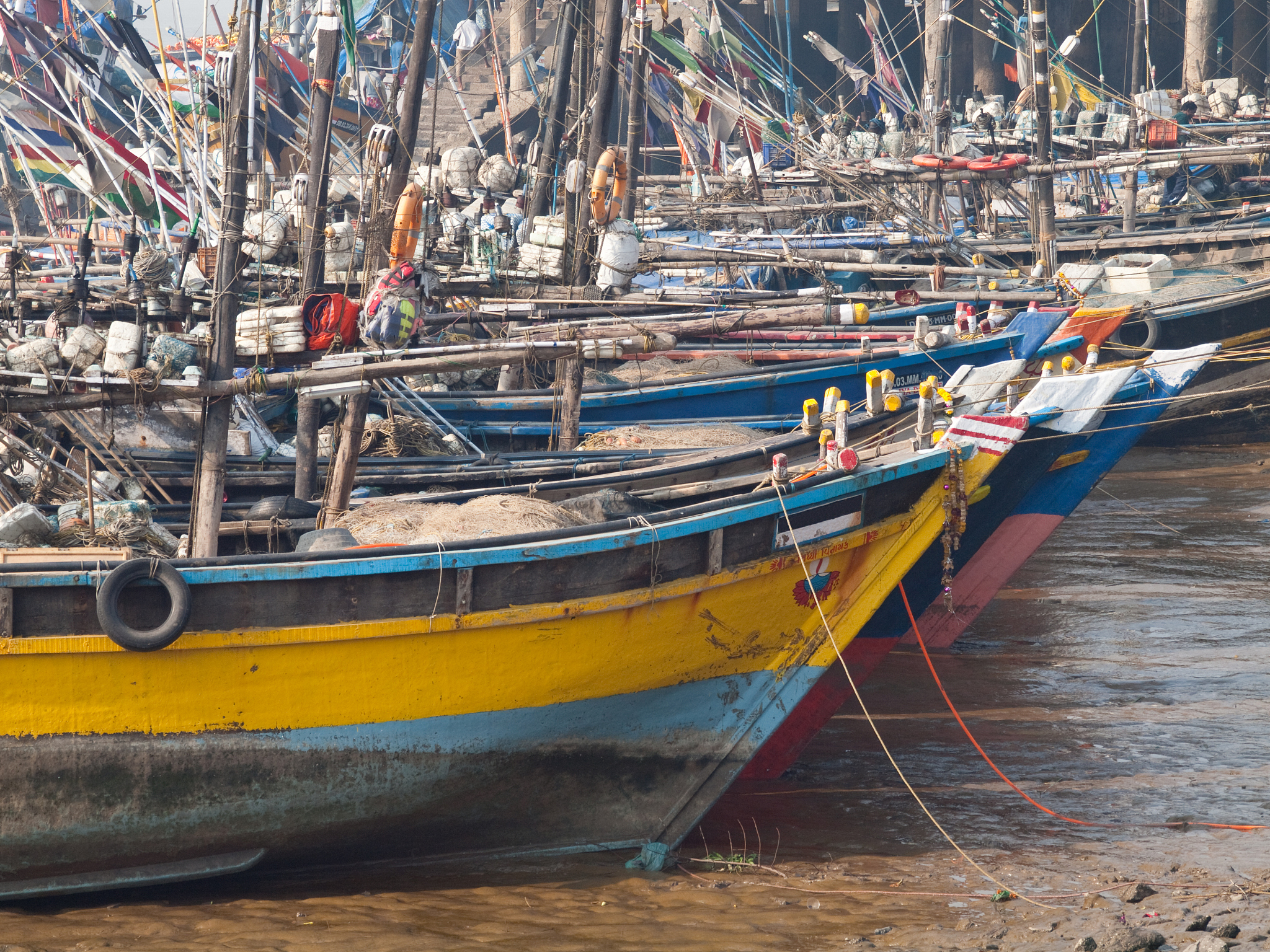 In the cargo hold the goods are grabbed by an orange peel grab bucket with each grab carrying approximately 30 tons of cargo The cargo is then transferred to a funnel placed on the shore and from