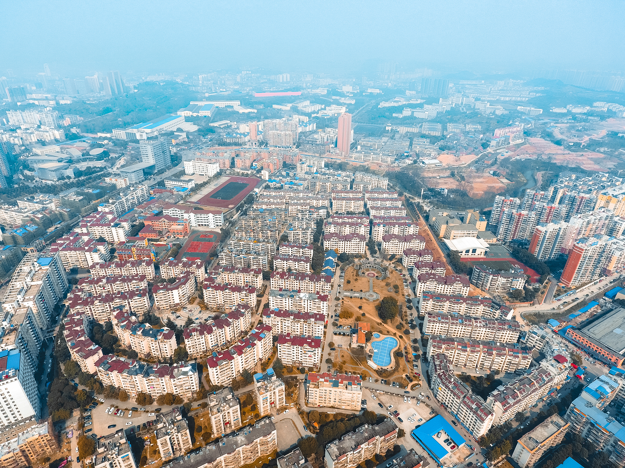 请为宜昌市西陵区的服务外包工作撰写一篇年度总结