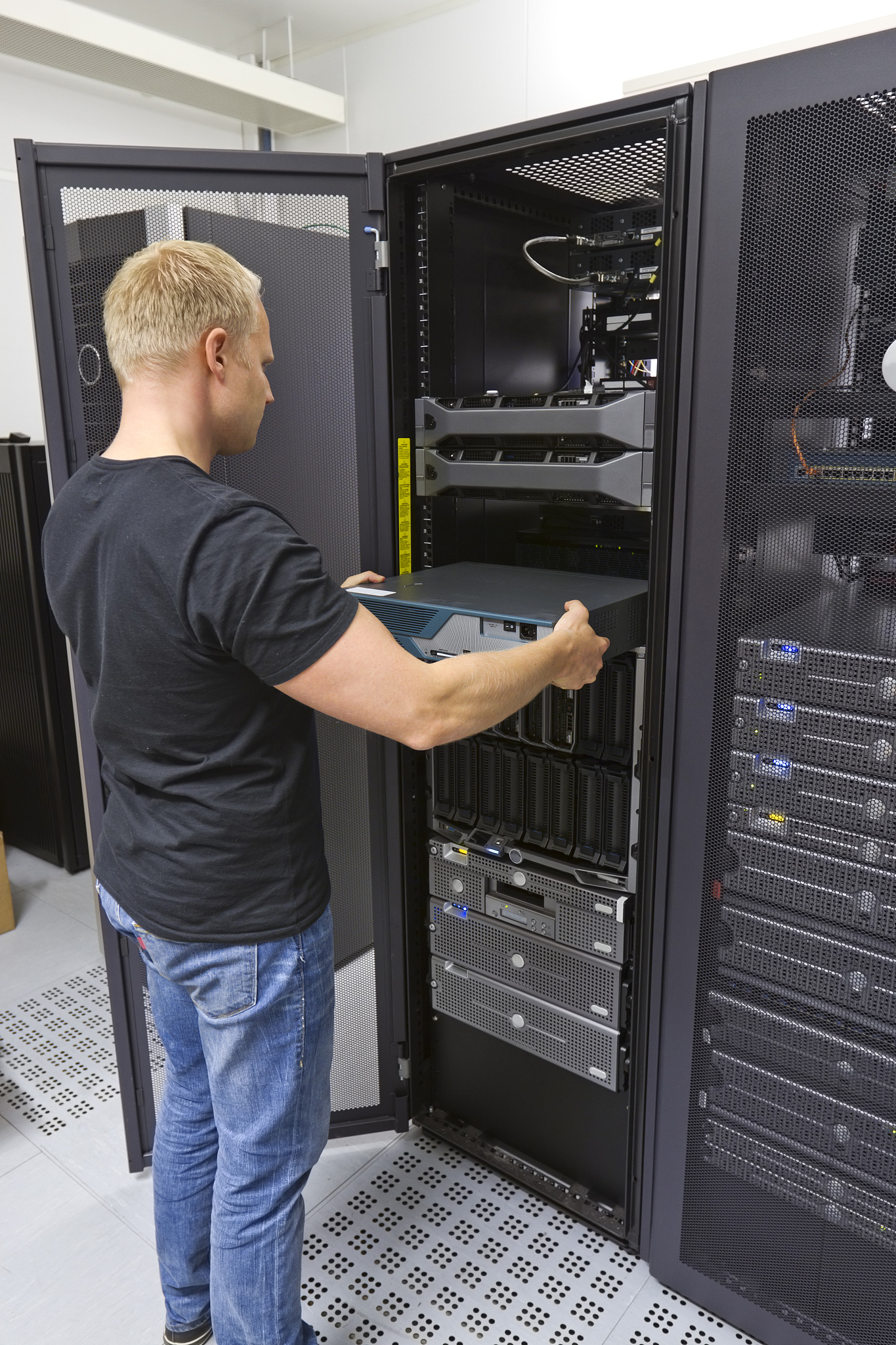 许昌计算机学校2021年计算机应用技术专业招生 - 助您开启IT职业生涯