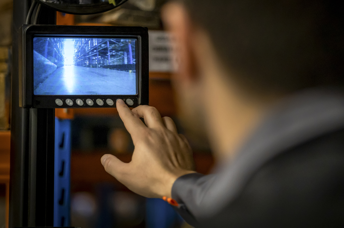 请详细介绍一下目标识别检测技术