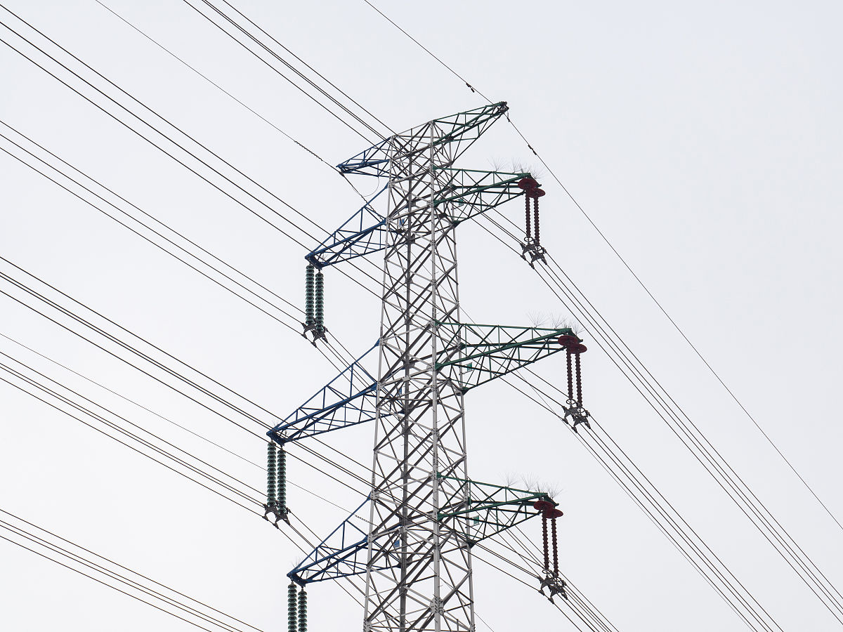 10下五100上二25、35四、三界70、95两倍半。穿管、温度八、九折。裸线加一半。铜线升级算。