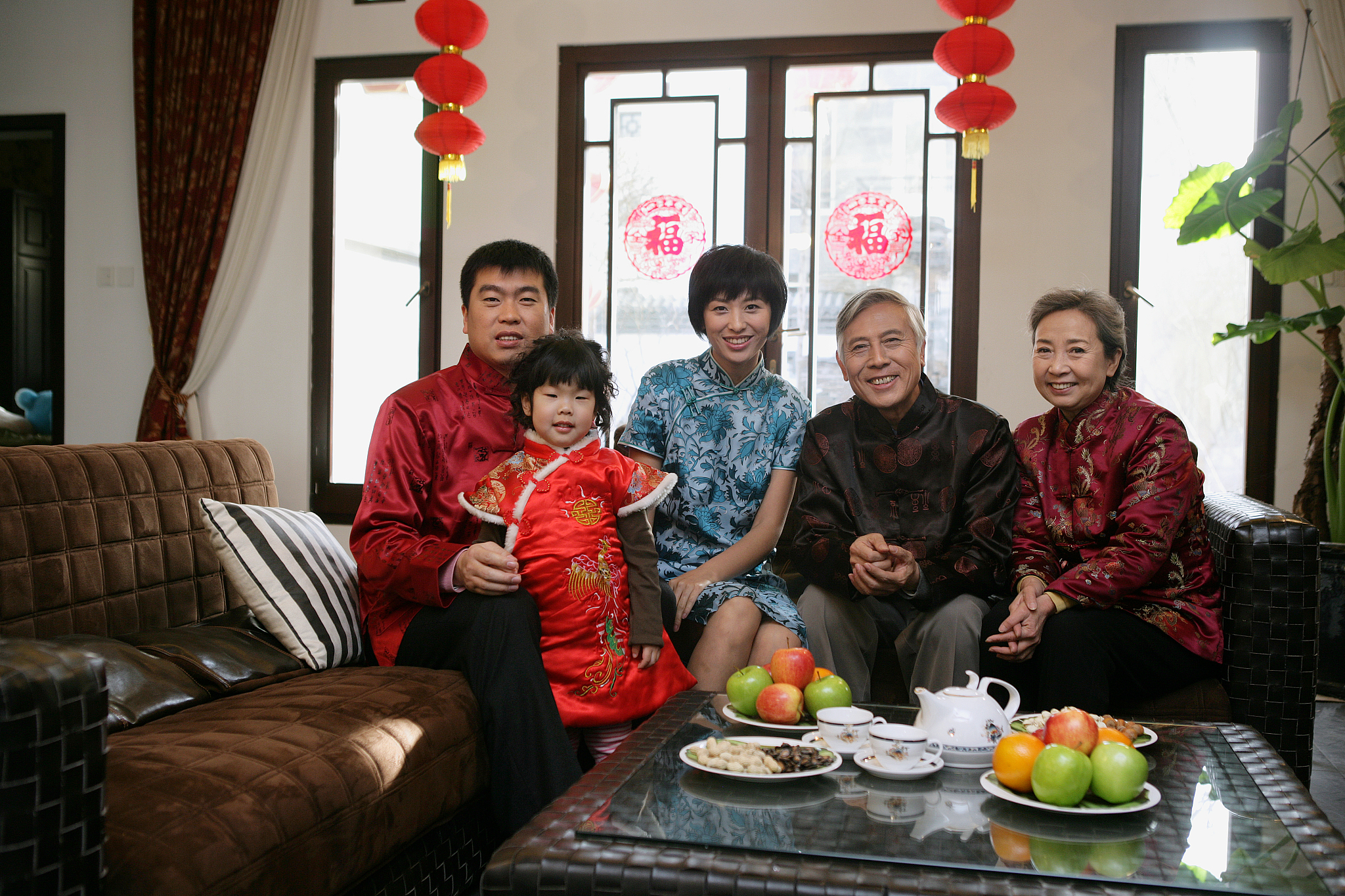 过年的早晨：阳光、欢笑和祝福