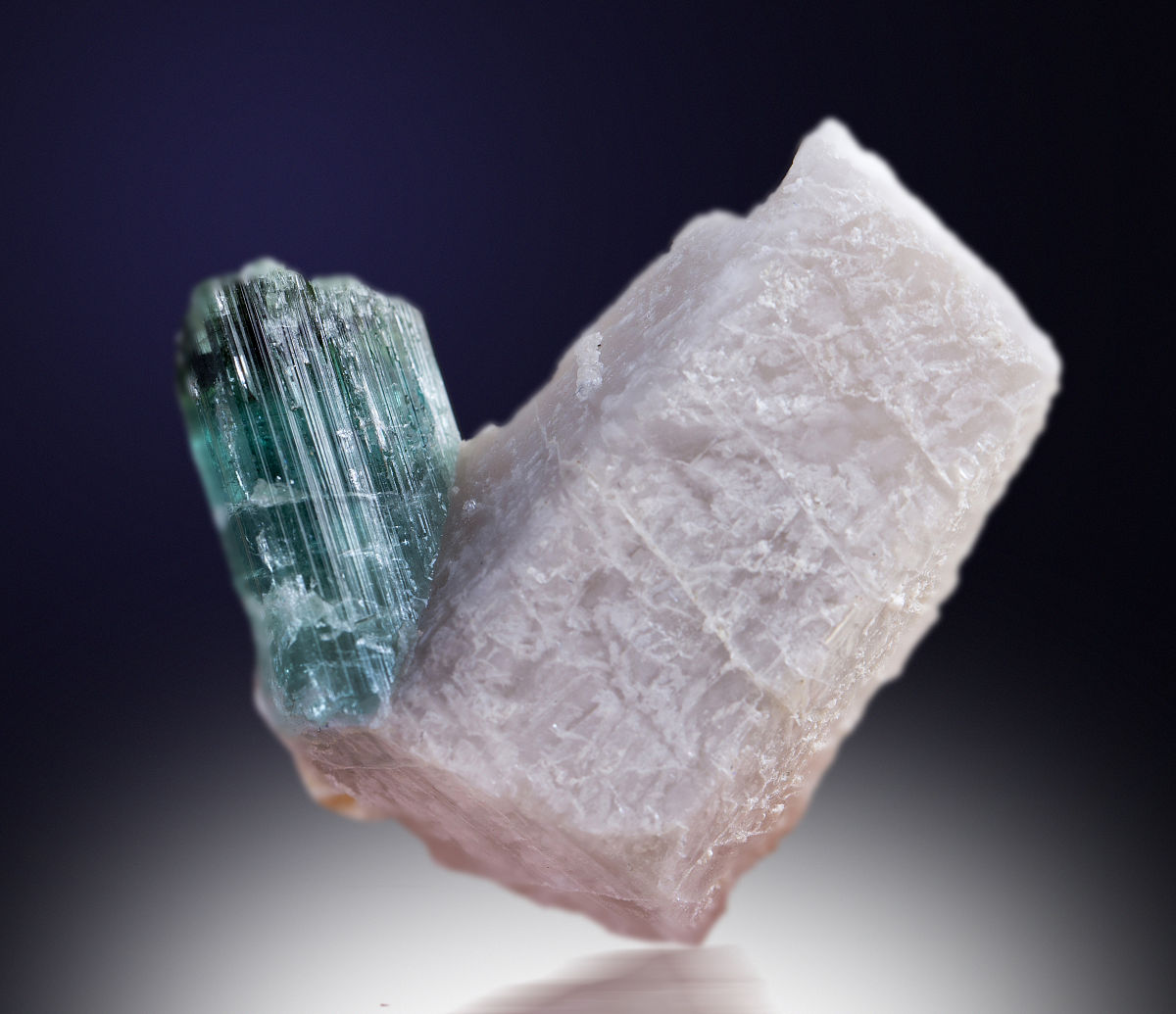 中国在哪里还能买到异象水晶原石