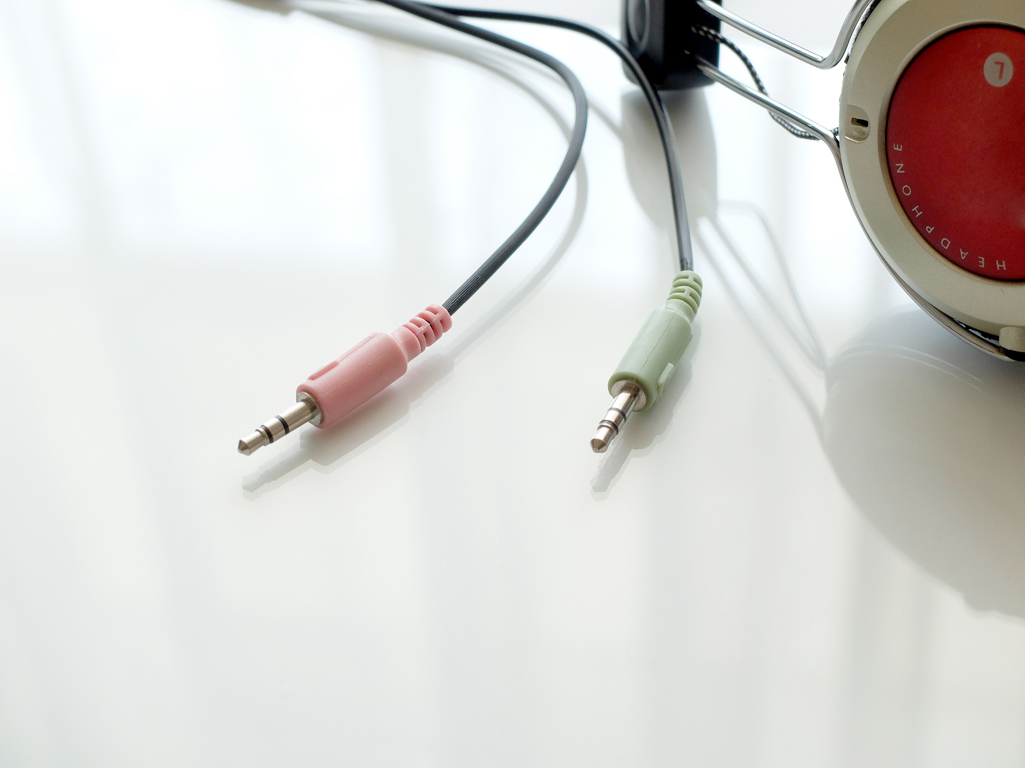 耳机坏了怎么办？修复指南及购买建议