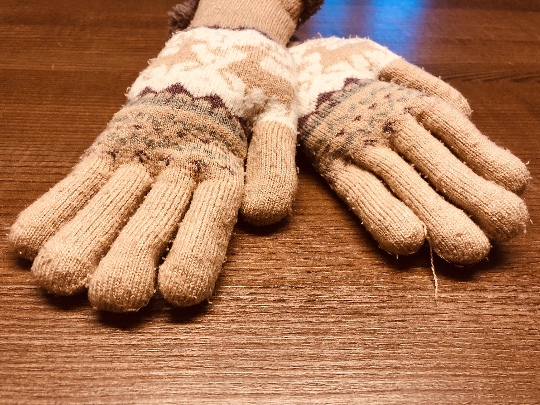 hat ang gloves