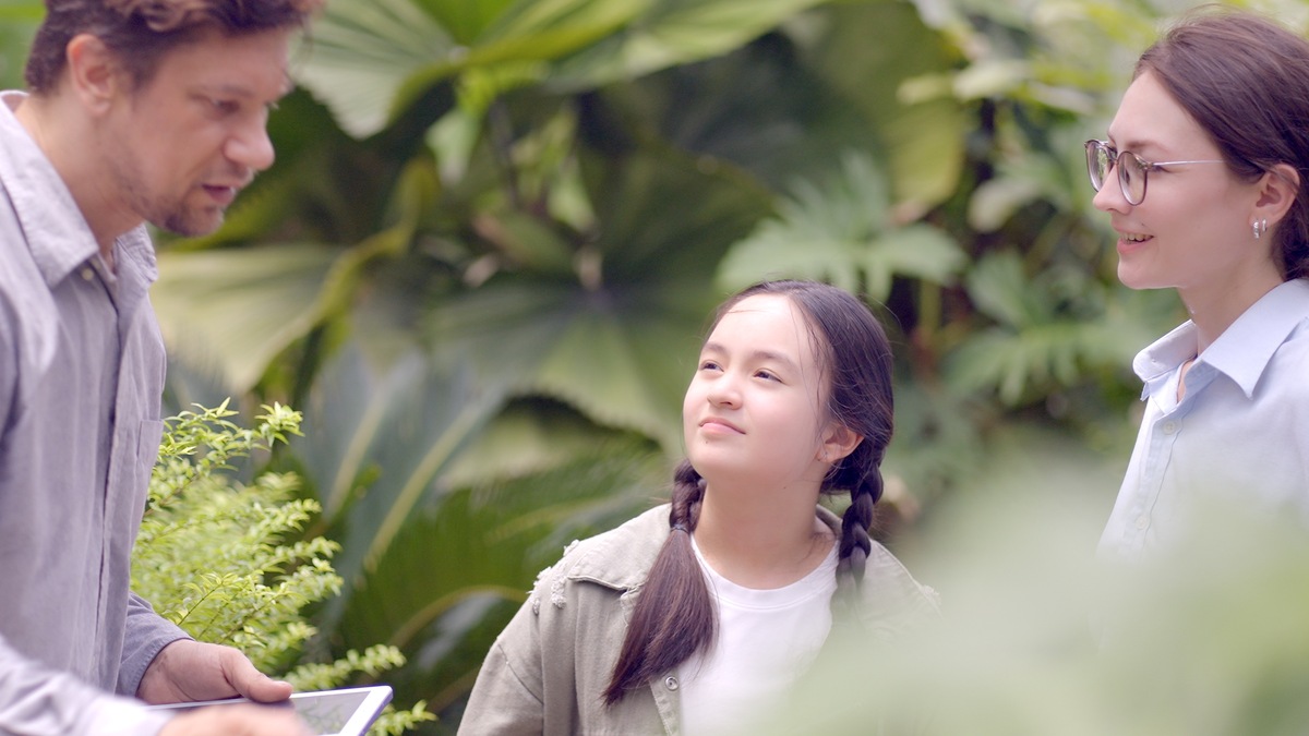 红河女生适合读什么中专专业？