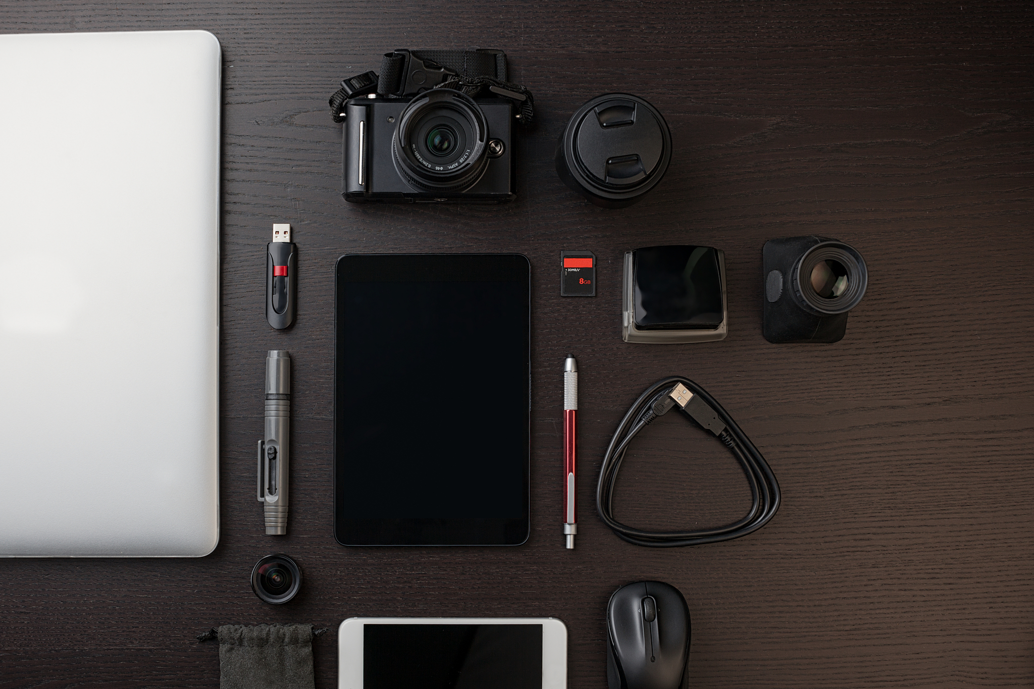 BL耐材公司与客户联合进行产品创新开发进行产品场景化创新驱动公司技术进行升级发展800字