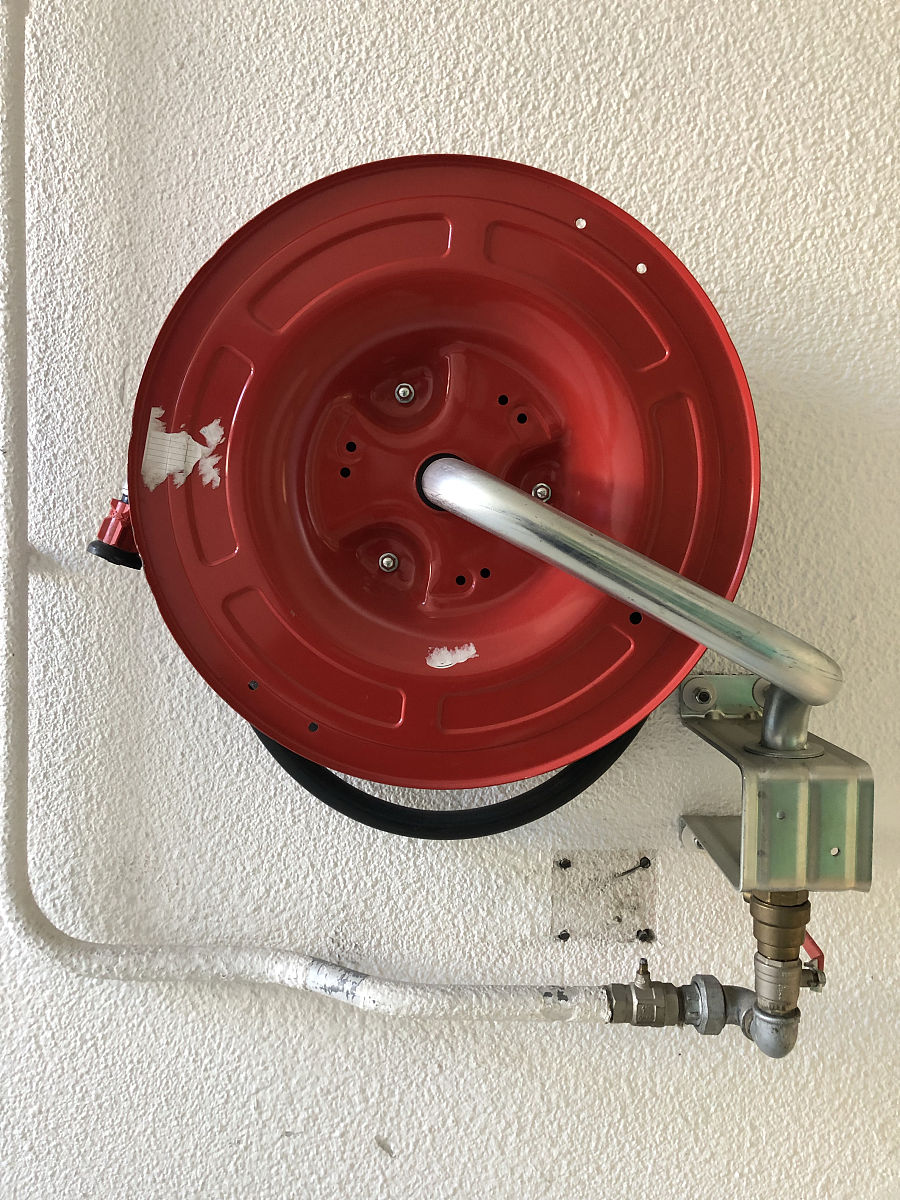 消防水源选择指南：消防水带和灭火器具的性能、接口和压力