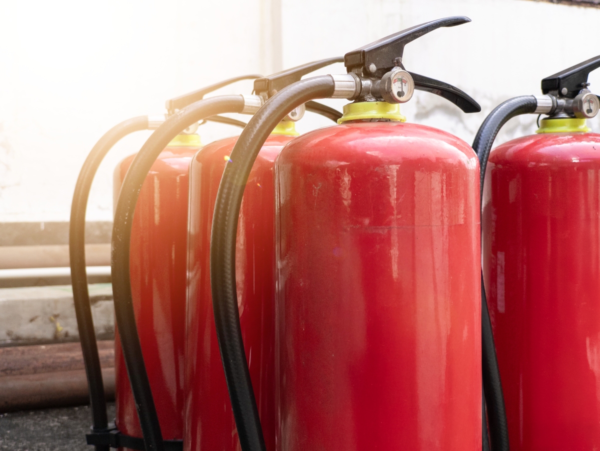 灭火器：家庭和工作场所的安全保障