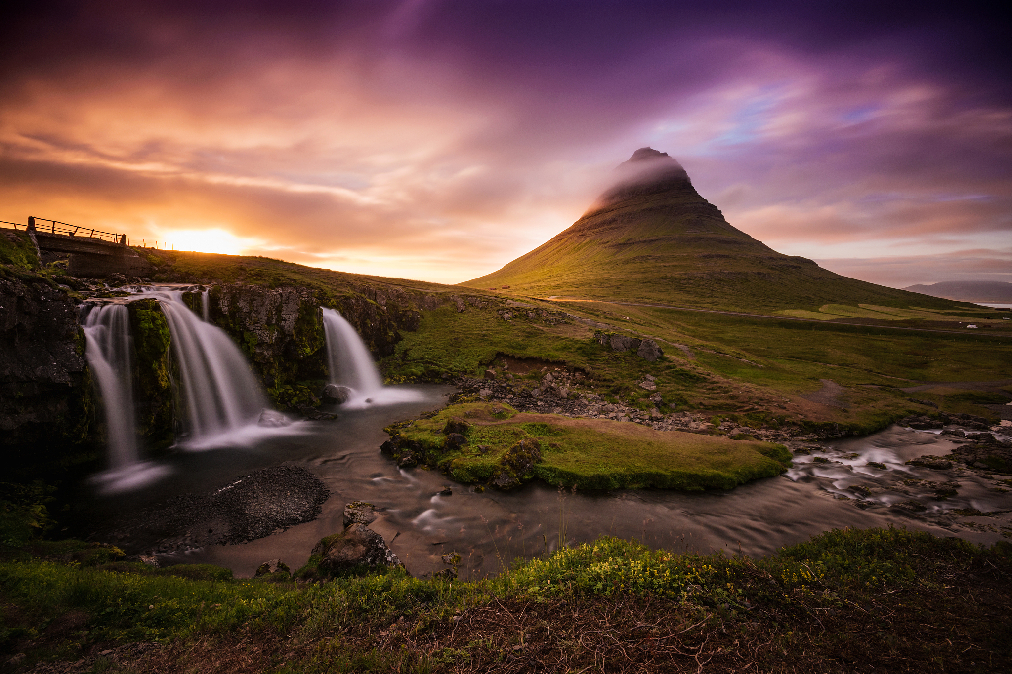 midnight summer in kirkjufell
