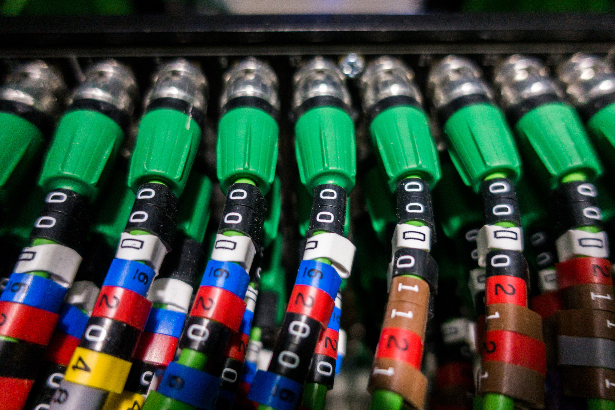 设计一个设备基础信息的功能