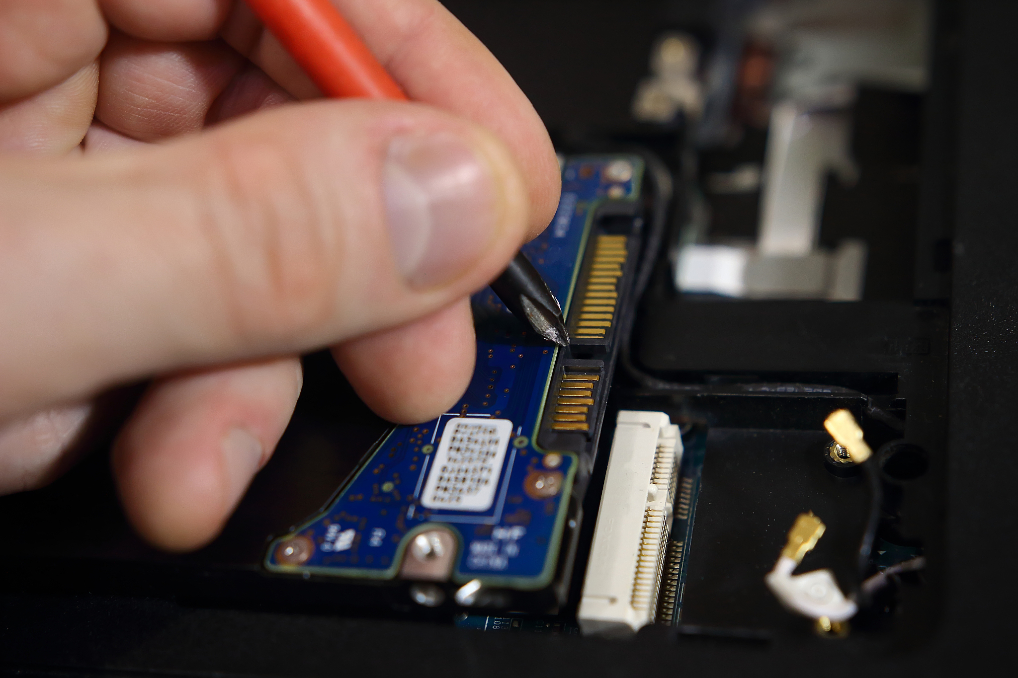 i7-1260P + DDR5 电脑配置推荐：高性能游戏、设计利器