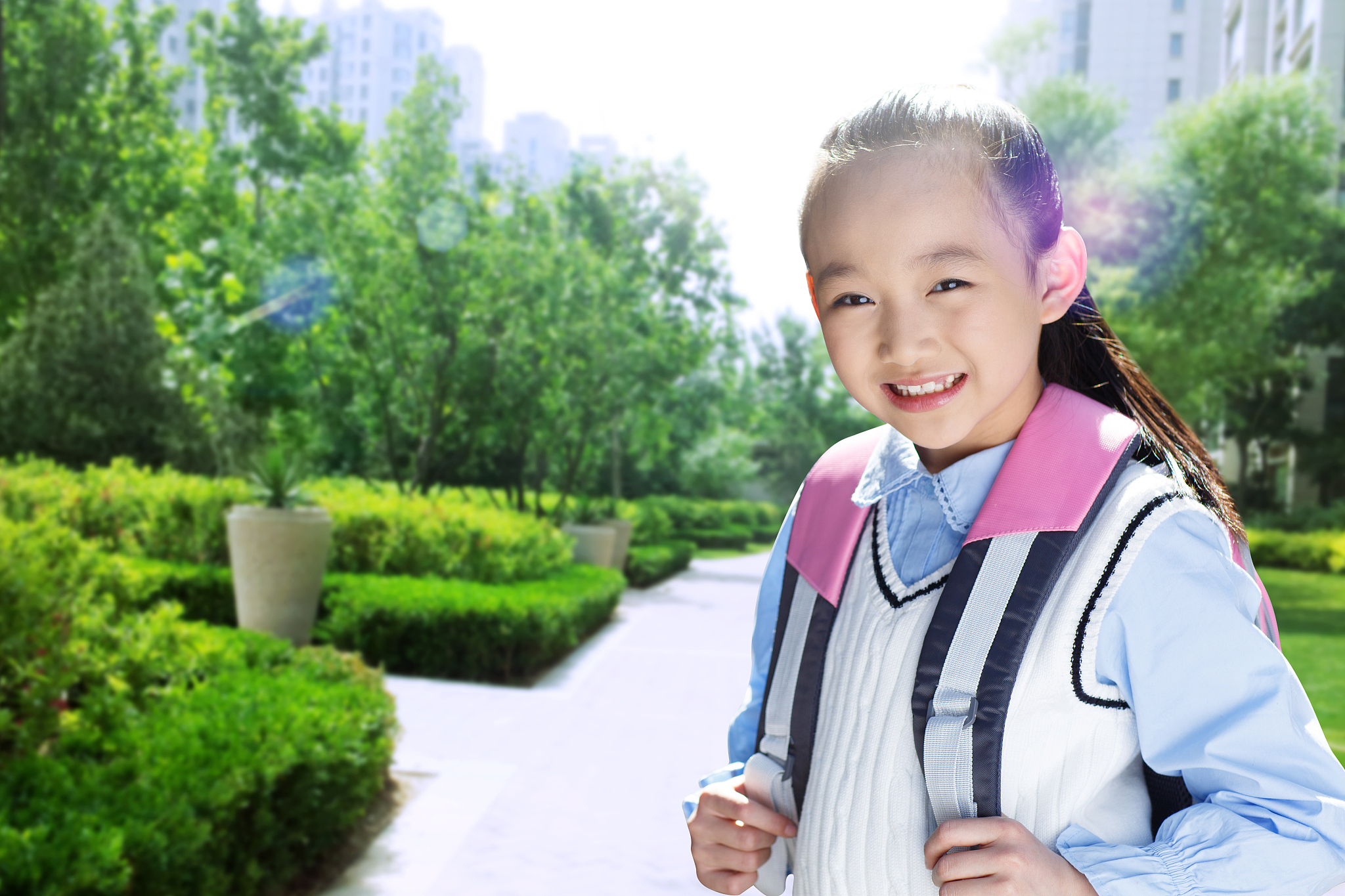 请写一篇作文名字叫最美少年