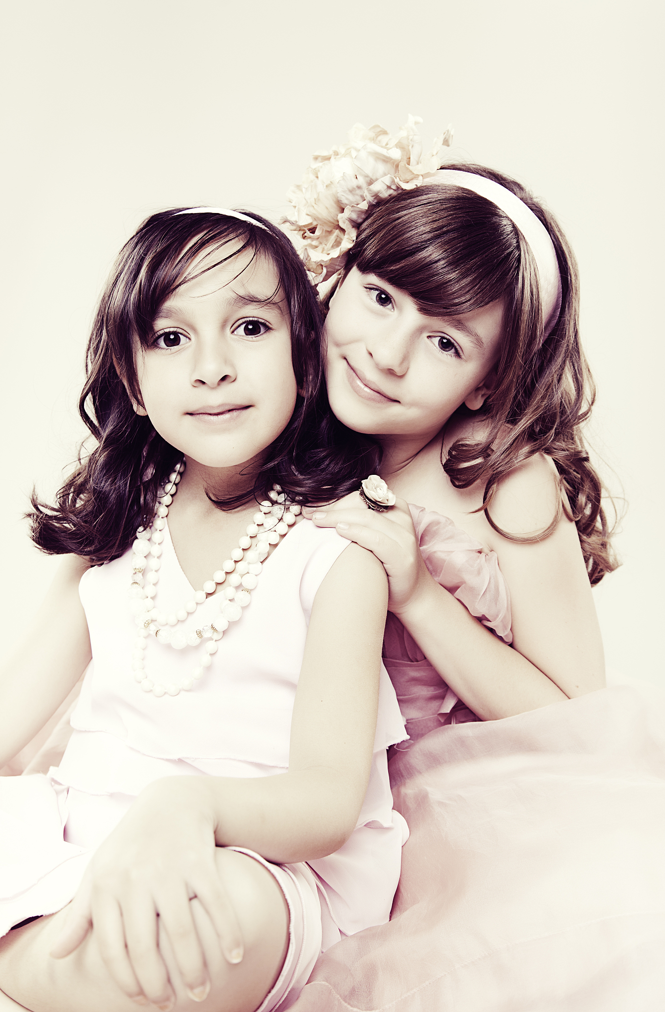 给夏天出生的女孩双胞胎 取一些中国名字