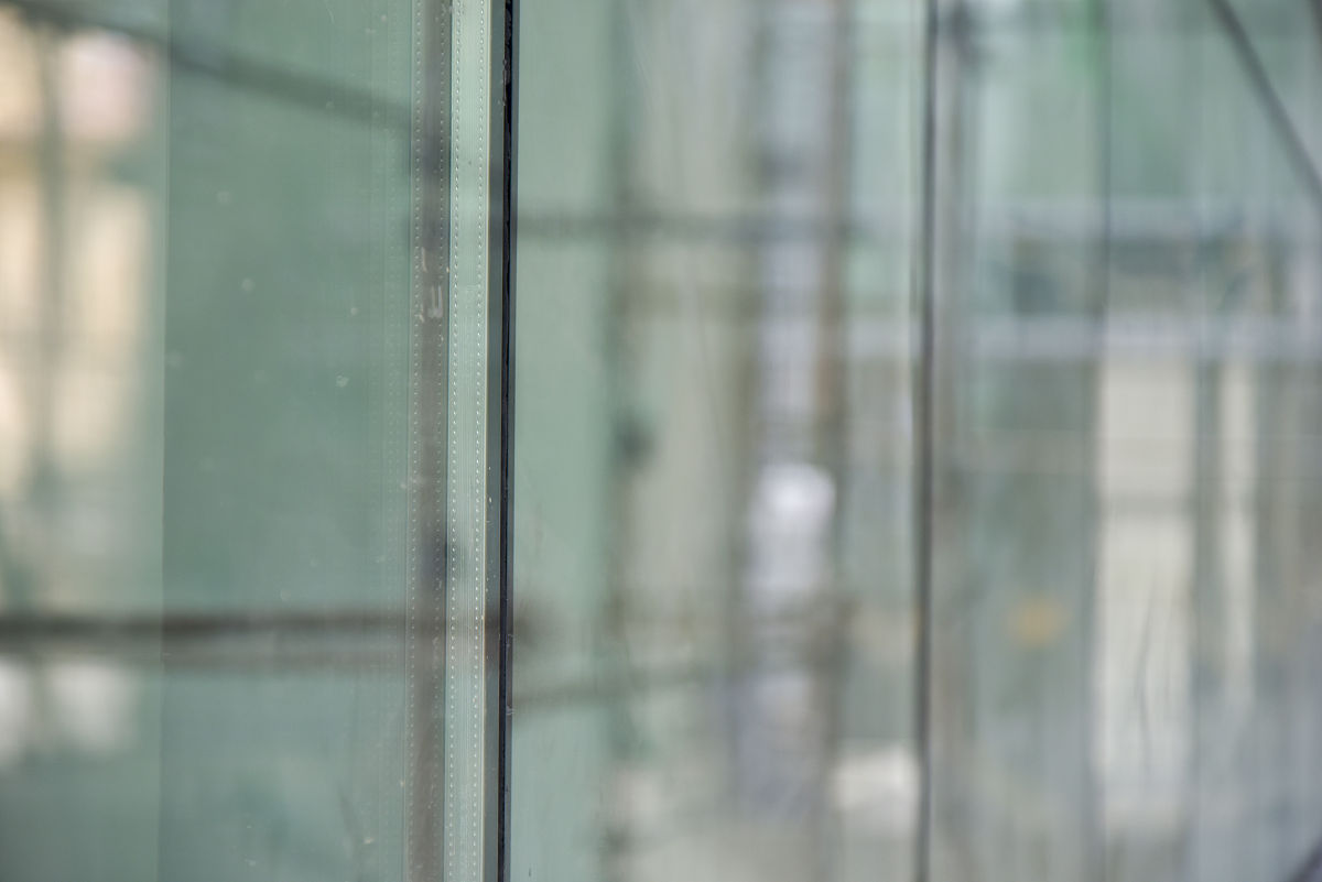 玻璃有些好的挡风作用帮我提取关键词