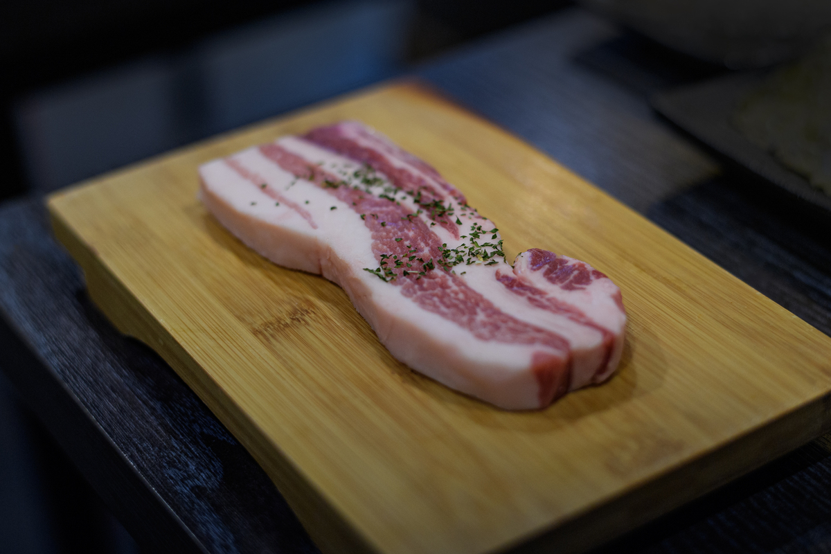 写十篇 以猪扒 梅肉 五花肉为主 主打一品多用 省时省力 做法零门槛 每篇50秒左右的视频文案