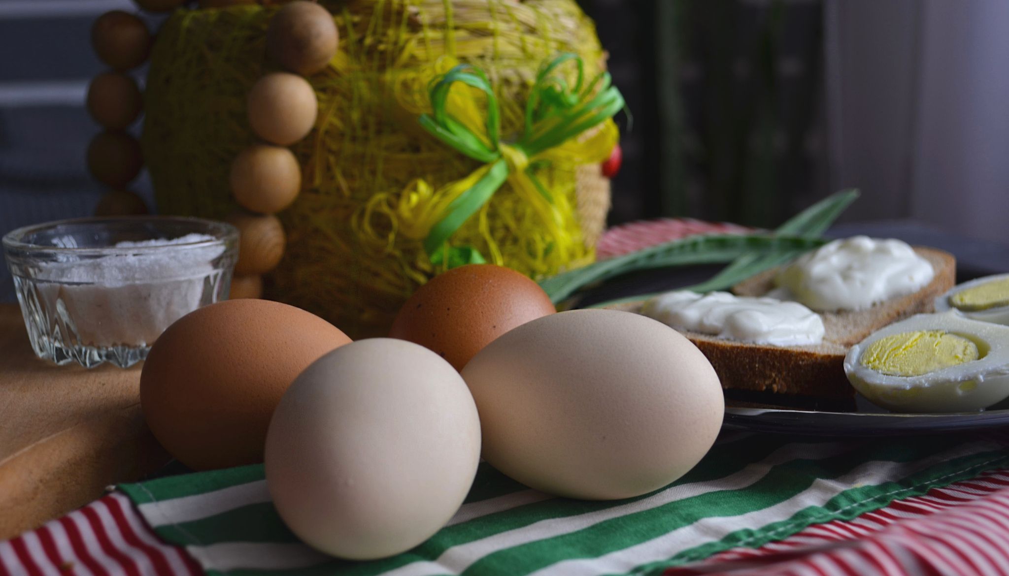 different ways to cook chicken eggs. omelet, poached, soft-boile