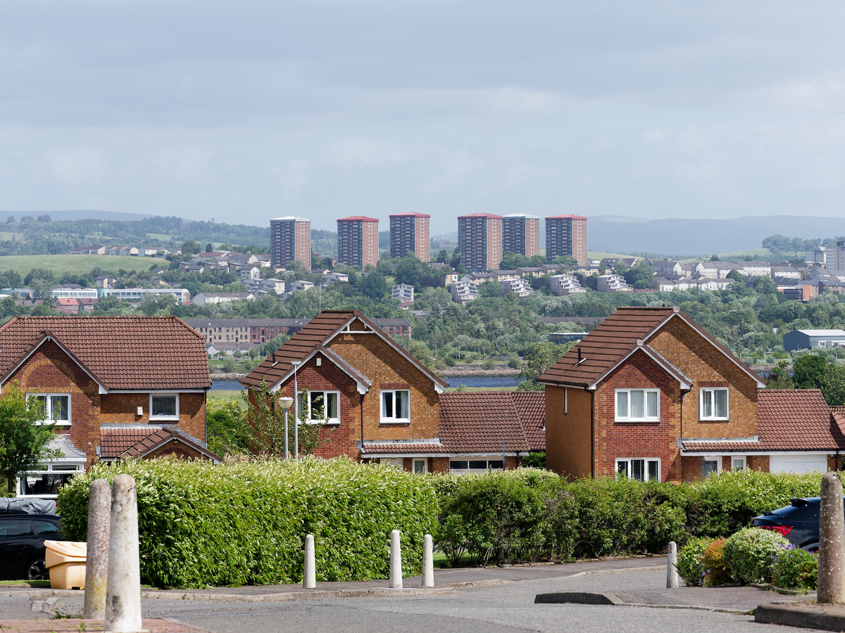 西澳大学旁房子价格怎么卖多少钱一套？？