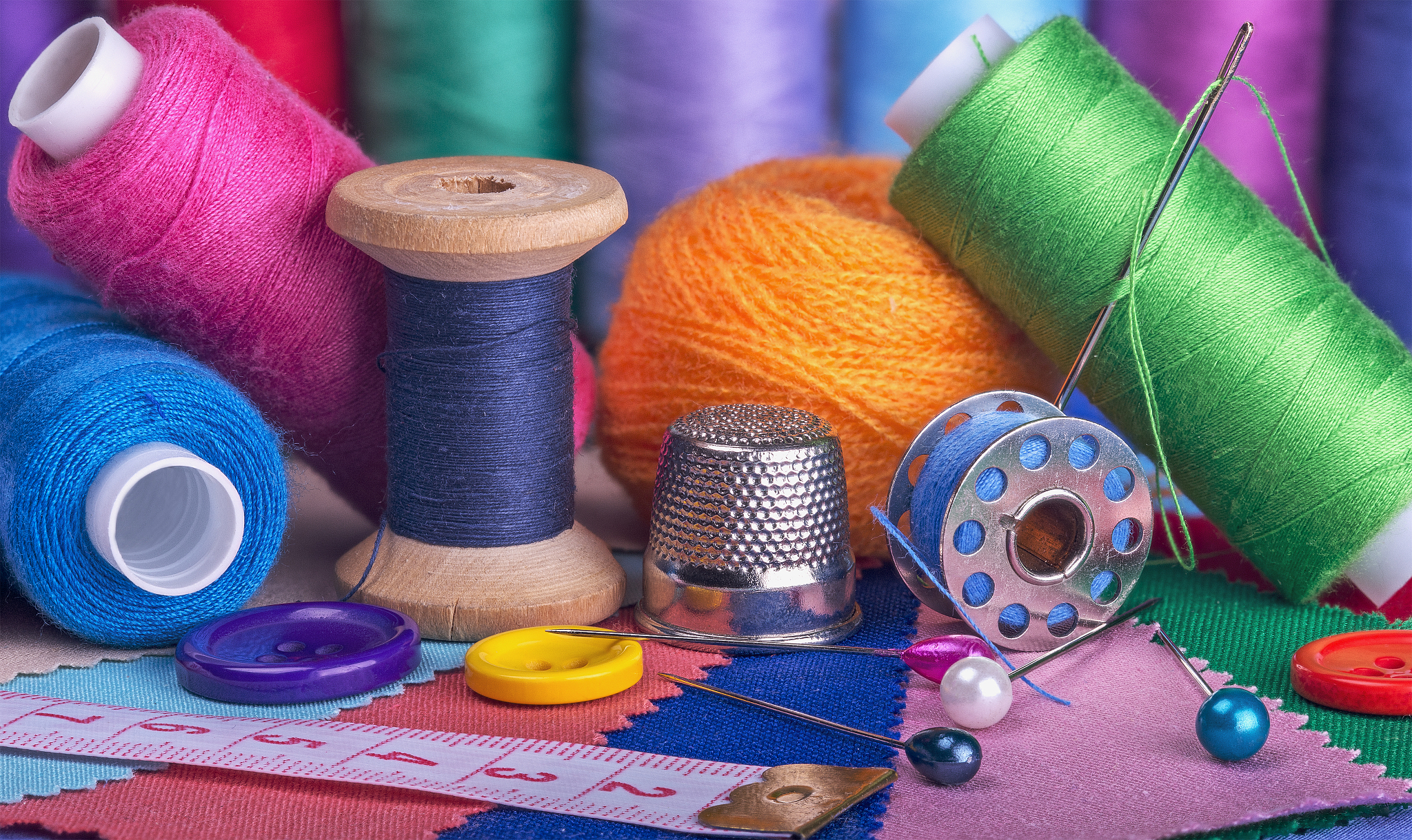 重庆市纺织技工学校专业介绍：纺织工艺、检验、机械、营销人才培养