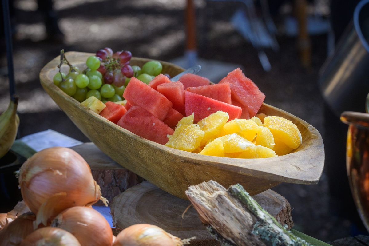 请帮我写1篇不少于800汉字的博客文章语言要幽默接地气。主题是：榴莲和西瓜能一起吃吗
