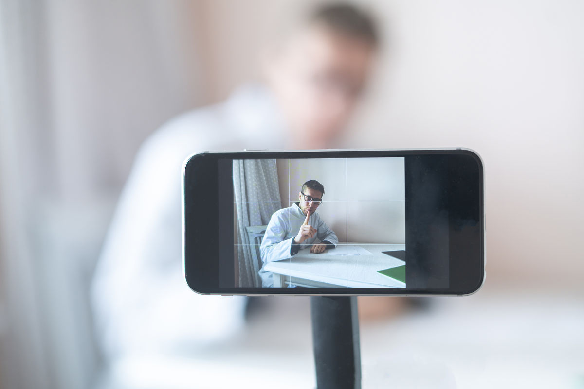 手机摄像头焦距测量：简单物理实验指南