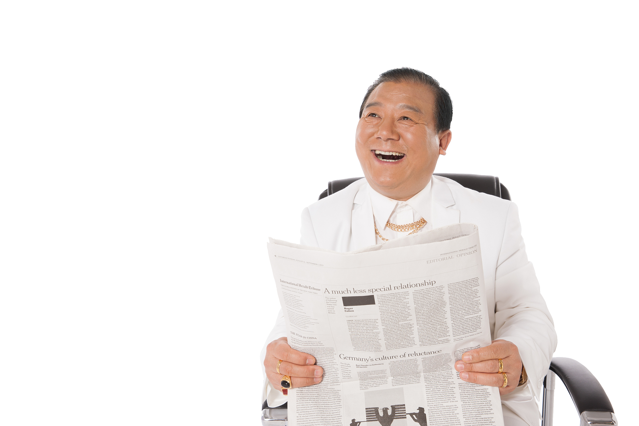 成功男人看报纸