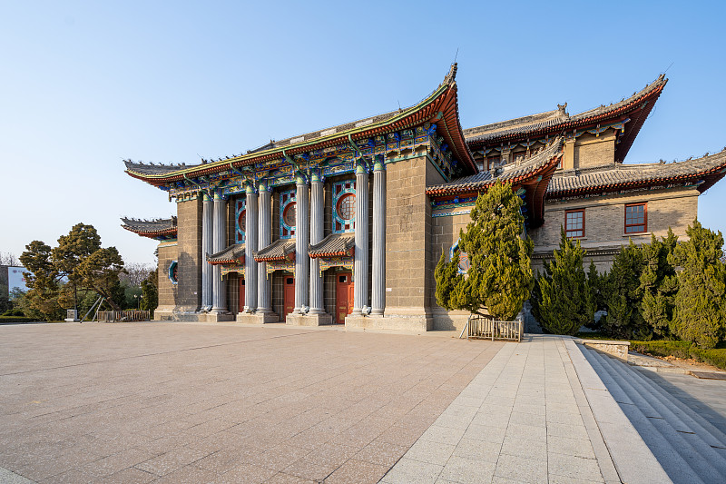 近代中国'开眼看世界'的第一人是谁？