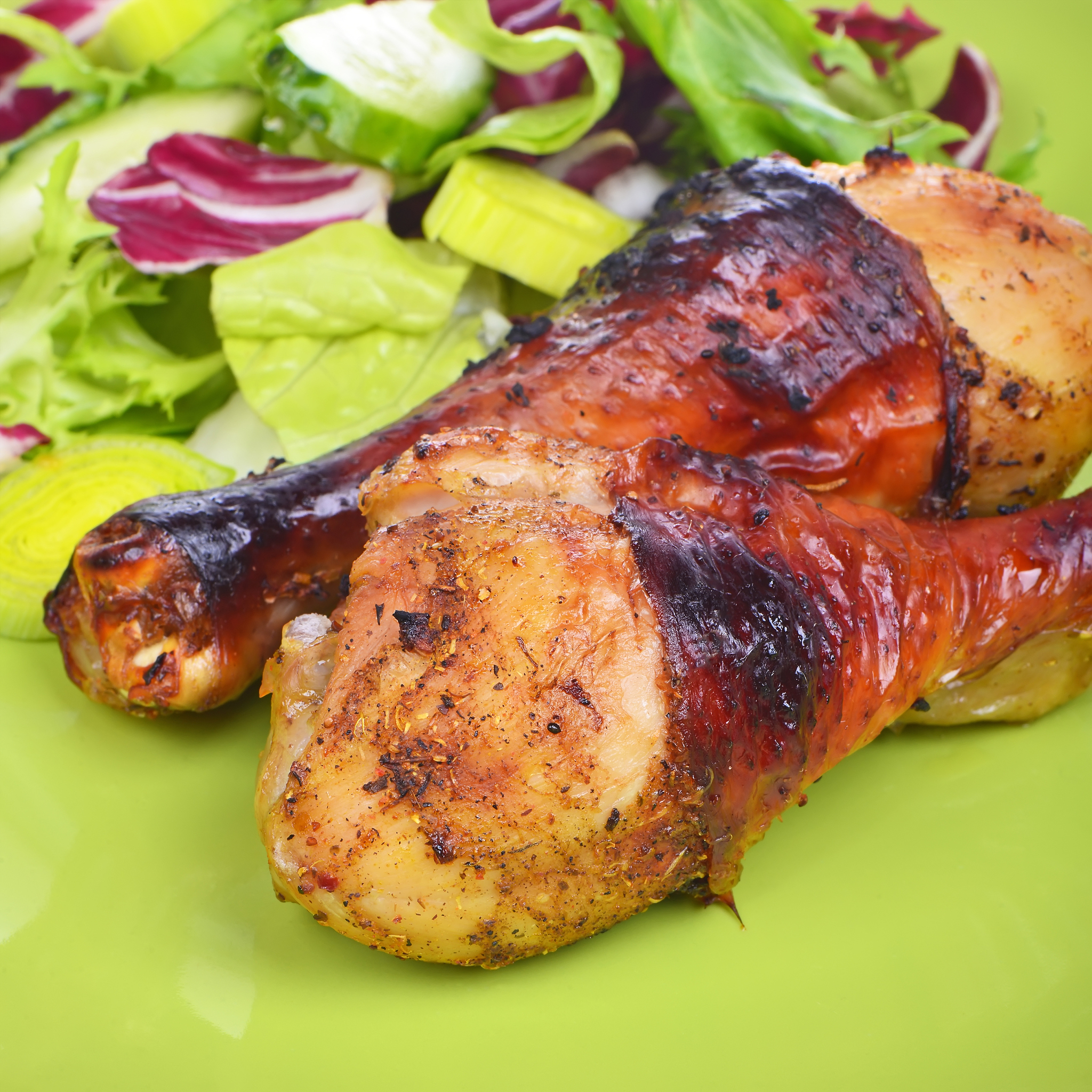 grilled chicken legs with fresh vegetables