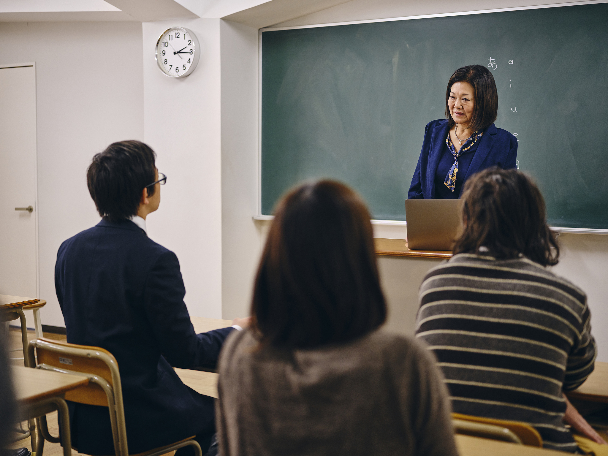 暨南大学毕业的日语口语老师HITHO：精通广东话和汉语，经验丰富