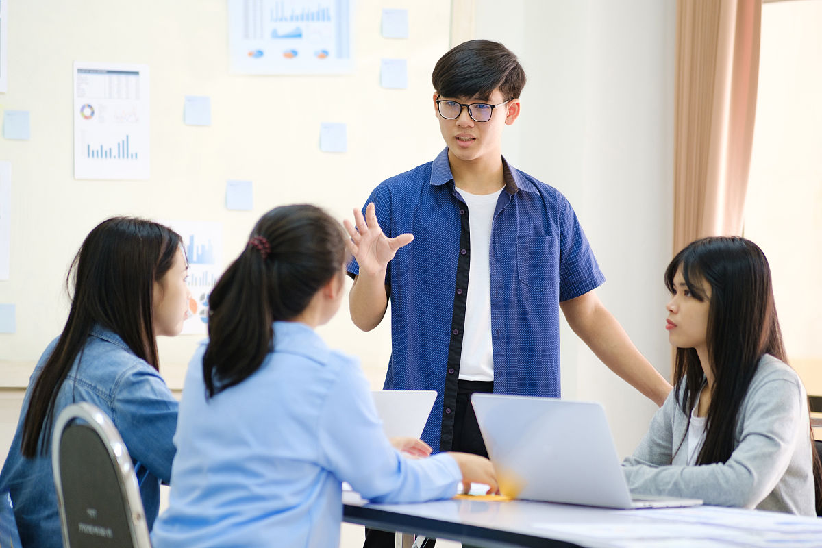 回复：老师认为我可以研究如何以一种温和的方式回复。