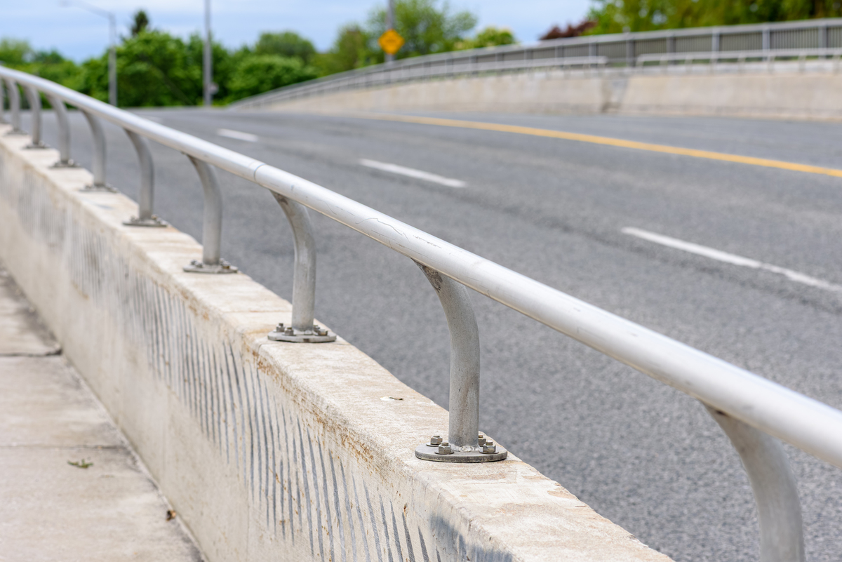 波形板防撞护栏设计方案