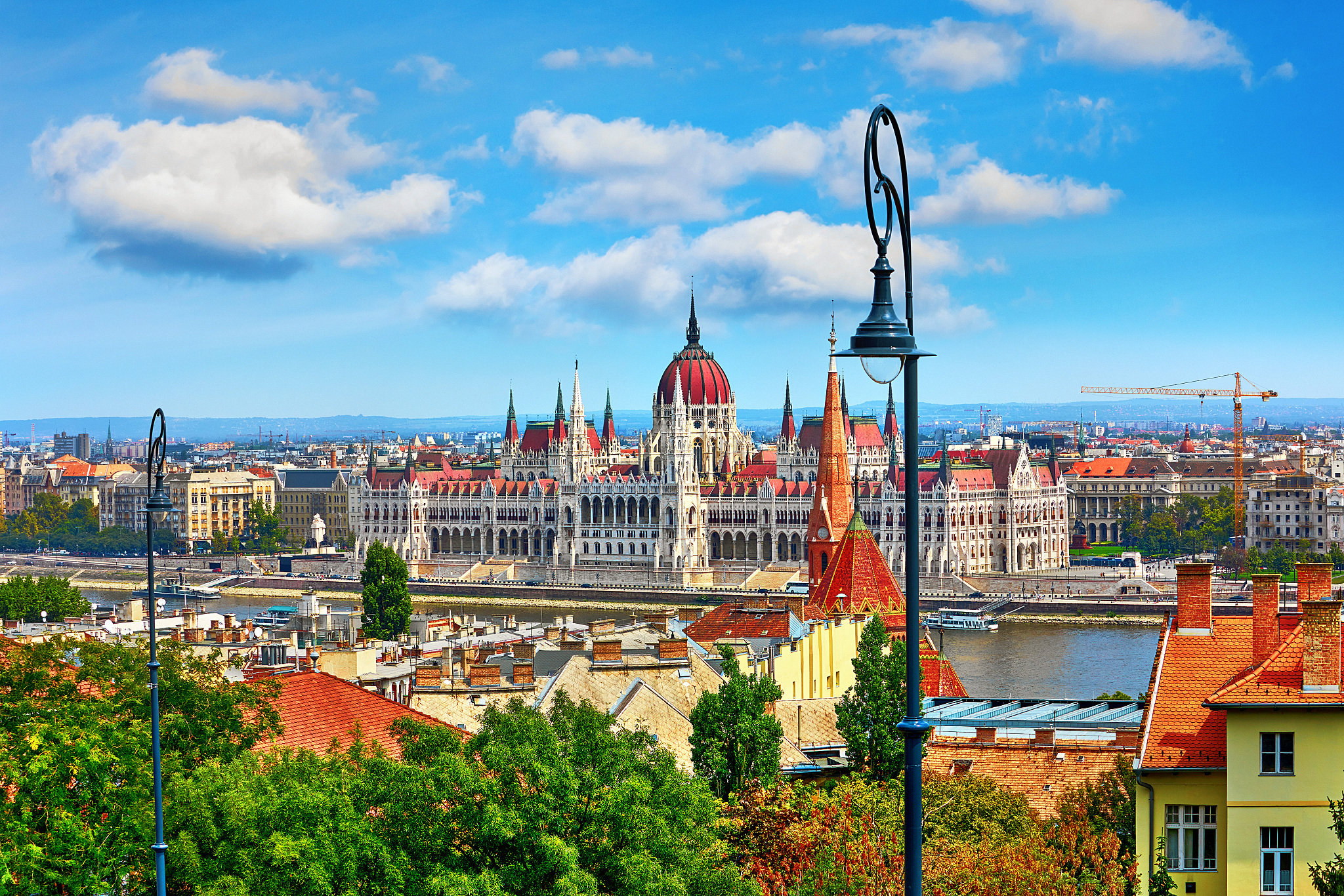 hungarian parliament building in budapest