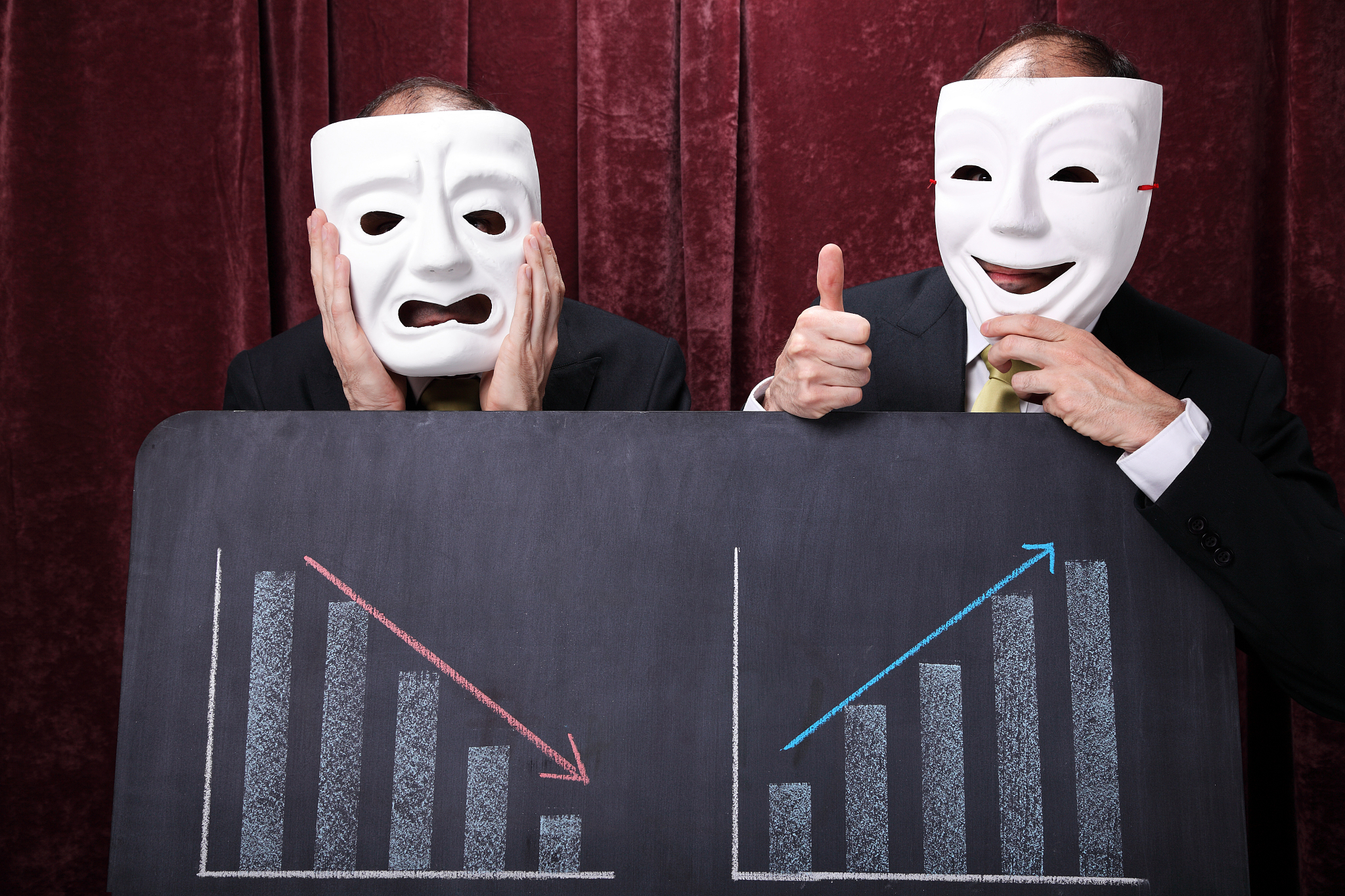 用英语解释一下tragicomedy