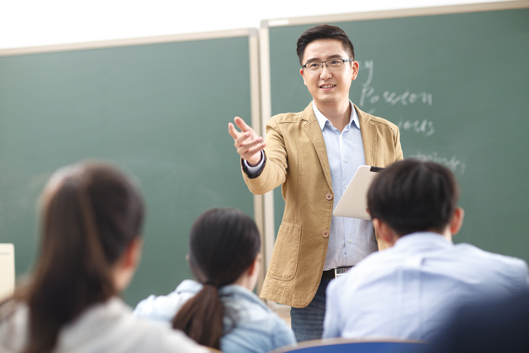 告别最爱的老师：新的开始与机会