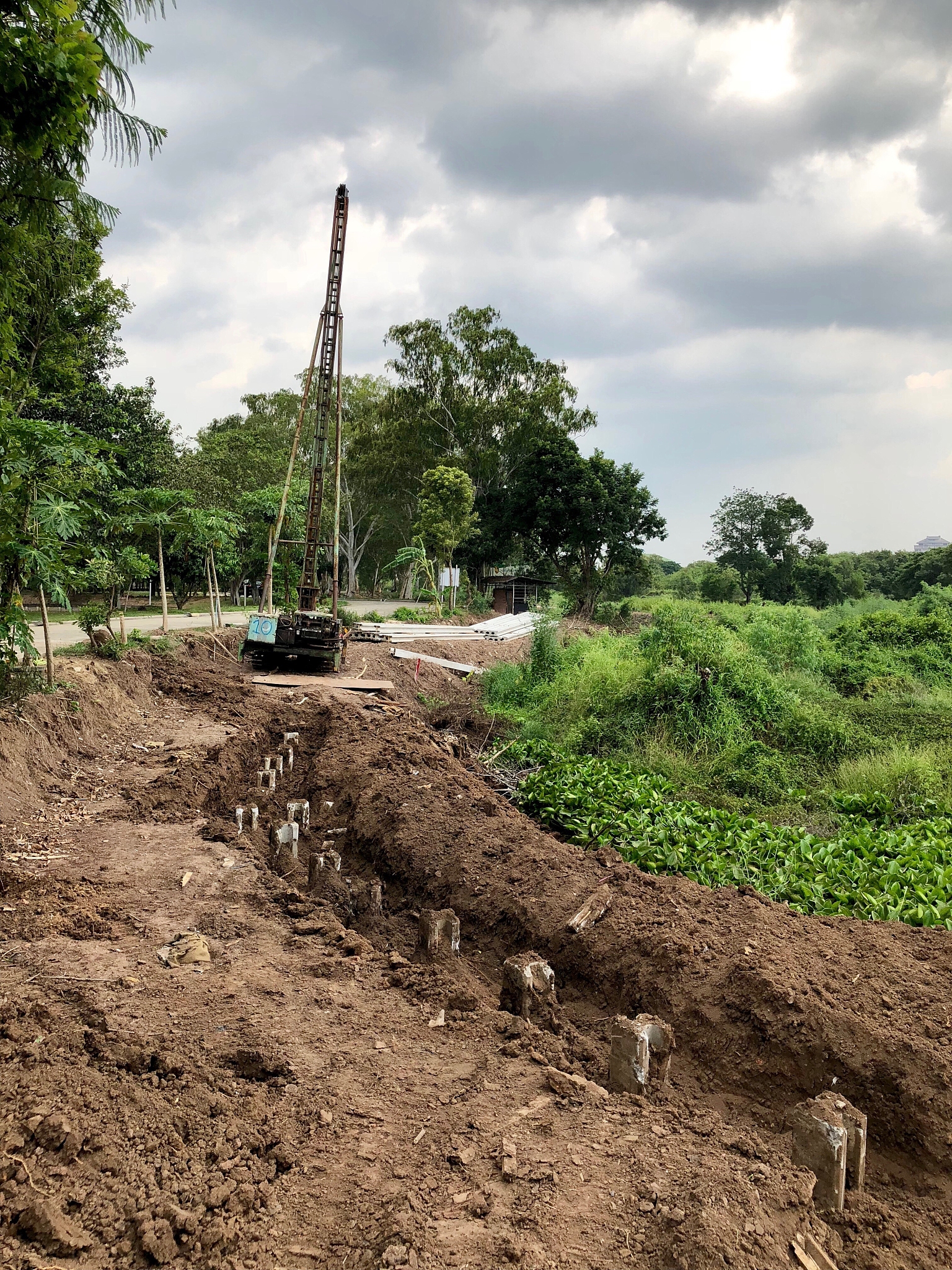 减少占用耕地：工程技术措施与项目应用