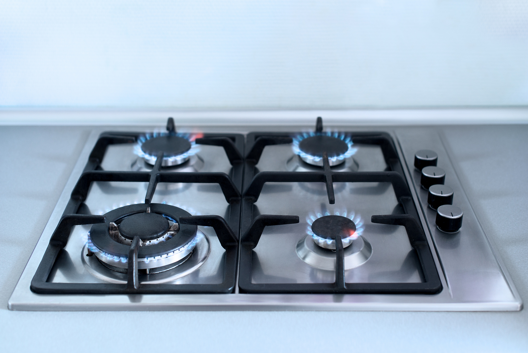 依家好太太燃气灶 - 高效便捷，厨房必备